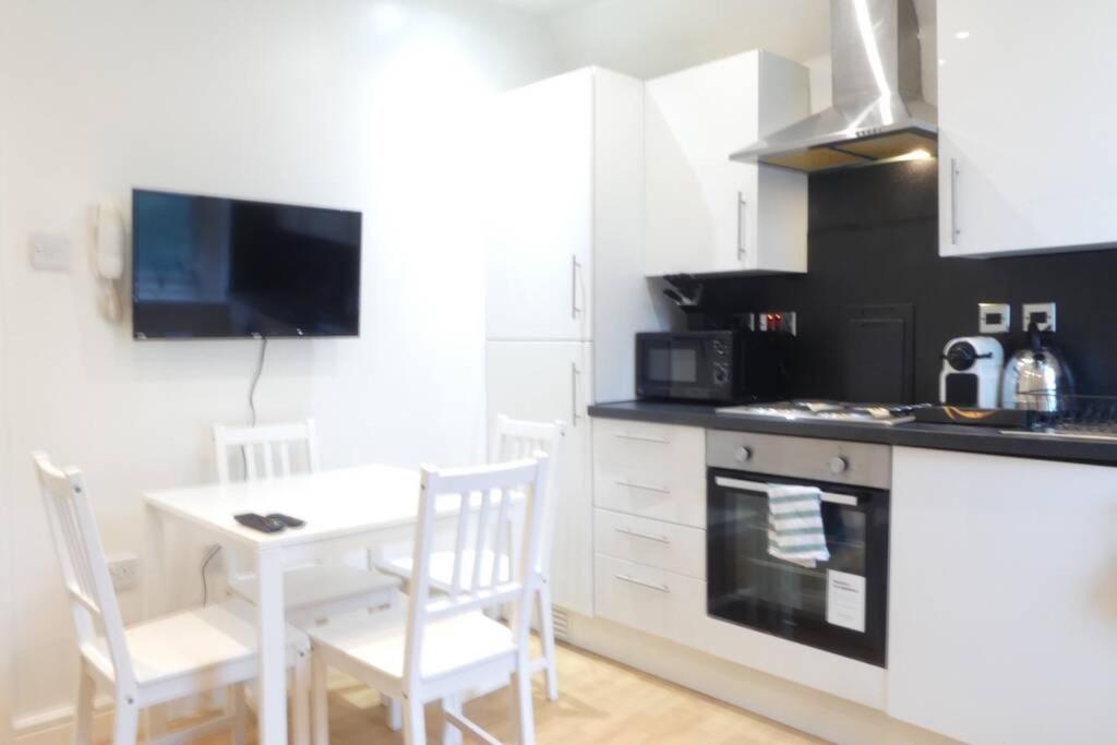 2 Bedroom Apartment Nr City Centre, Uni & Parks Cardiff Exteriör bild